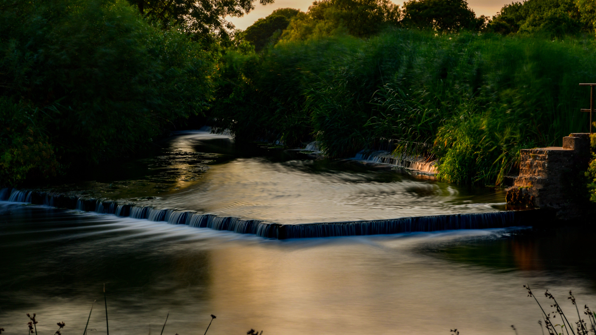 Long exposure photo of Cutt mill weir